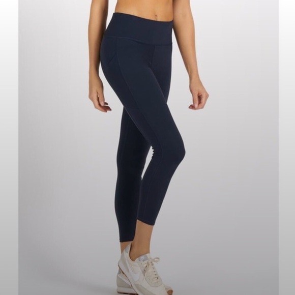 Vuori Women Ink Stride Performance Leggings 7/8 Length Stretch Side Pockets - Picture 4 of 13